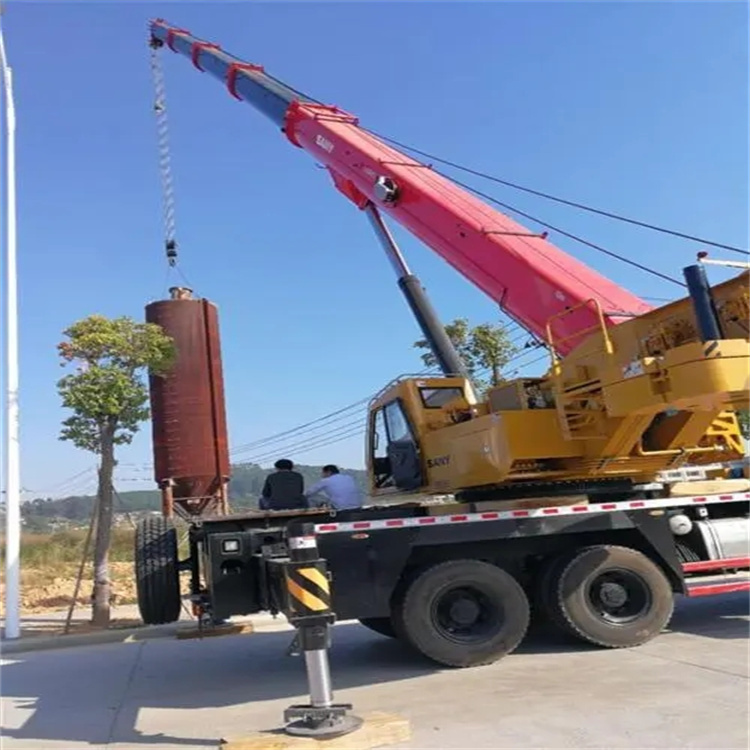 浦城县吊车租赁作业时的保养和维护