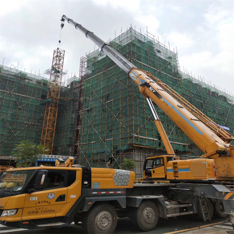 浦城县谈谈吊车租赁需要注意的事项