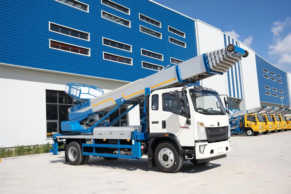 浦城县出租云梯车高空作业车 建筑垃圾搬运