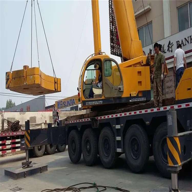 浦城县当地吊车出租|机器吊装|75吨|工厂搬迁服务